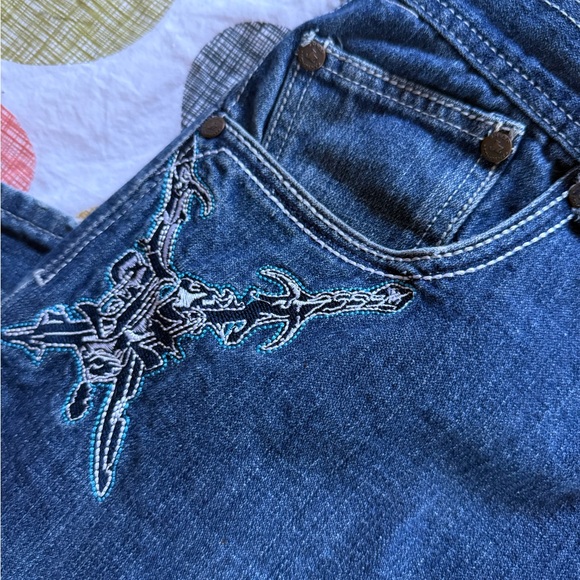 Men's Blue Denim Jinza Jeans with Embroidered Design - Picture 3 of 9